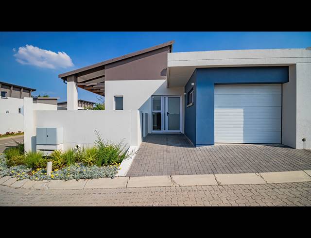 2 BEDROOM TOWNHOUSE FOR SALE IN BROADACRES
